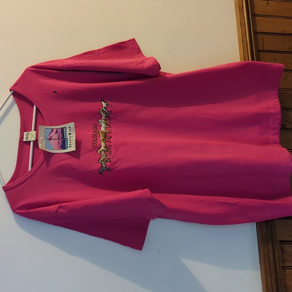 Colorado Horse Graphic Tee in Pink